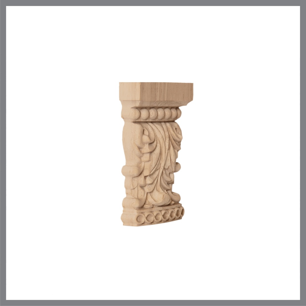 Wood decorative capitel with sculptures