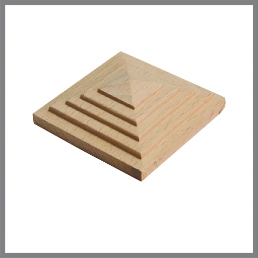 [PR-01] Pyramides en bois décoratifs